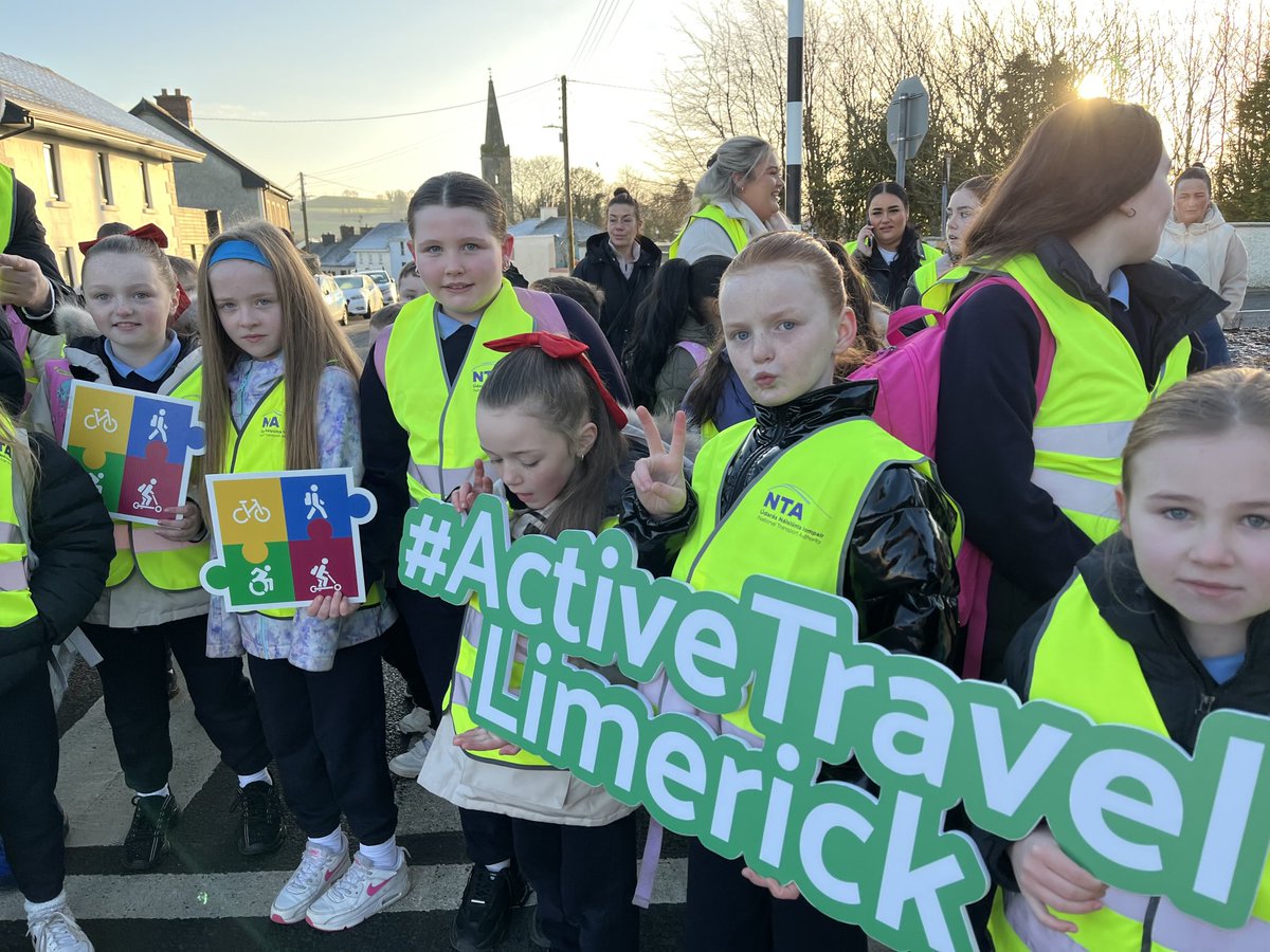 HalloranCathy's tweet photo. Safer to school @CaherconlishNs more @news2dayRTE #activetravellimerick https://t.co/a8Q0Y2loai