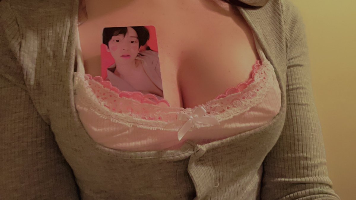 pcyfIrt's tweet photo. boob pc trend x chanyeol 😙 https://t.co/n8x1uHkhG3