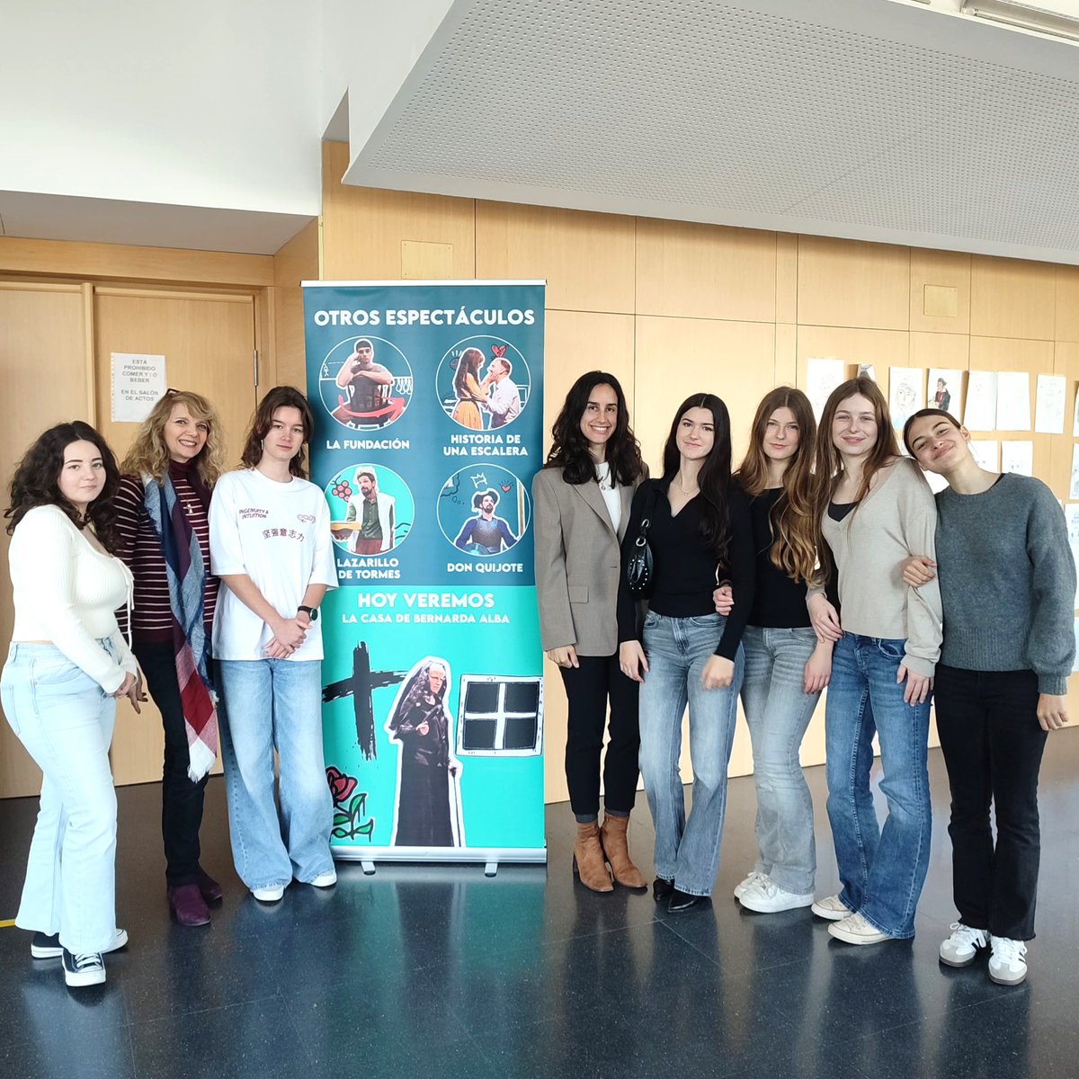 #Bachillerato ha asistido a la representación de La casa de Bernarda Alba en Málaga. Una gran experiencia para fomentar el espíritu crítico, la comprensión lectora y la creatividad. ¡Incluso participaron en el coloquio final! 🎭#Teatro #Lorca <a href="/Transeduca/">Transeduca</a> 
colegioalboran.es/?p=90916