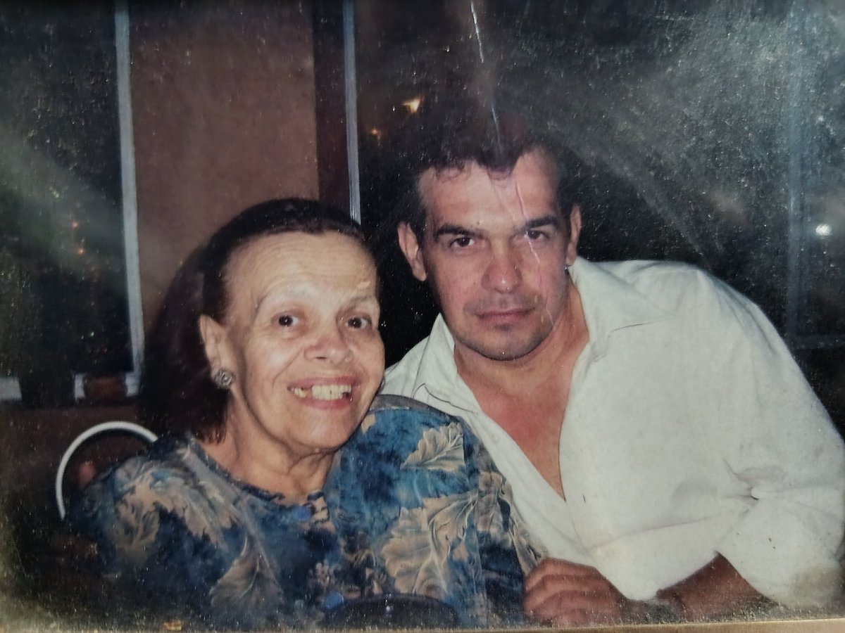 ALEXUNE's tweet image. Adiós mama te llevo en el corazón