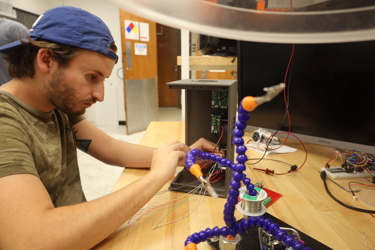 NOAA_AOML's tweet image. In honor of National Inventors' Day tomorrow, we wanted to highlight the innovation right here at AOML.
As we deploy instruments to the depths while traversing entire oceans, designing robotic arms or entire labs, our engineers design technologies to fuel our research.