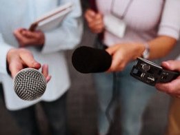 Coletiva pós-jogo! Queremos ouvir vocês! 

Hoje, depois da partida, teremos uma coletiva especial!

O que vocês querem saber sobre o jogo ou sobre a trajetória da Despercebertos na <a href="/LigaGG_/">Liga GG</a>?

Deixa sua pergunta aqui nos comentários! 👇

#GODCT #LeagueOfLegends