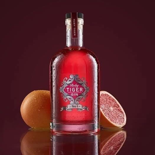 The Wigan Runner (@thewiganrunner) on Twitter photo 🍹 A BOTTLE OF TIGER GIN 🍹
(Worth £40)
🍹 LIKE
🍹 RETWEET
🍹 FOLLOW <a href="/TheWiganRunner/">The Wigan Runner</a> 🙋🏻♂️
& <a href="/TheTigerGin/">Tiger Gin®</a> 🍹
A Perfect Gift 🎁 for #ValentinesDay 🩷
📆 Winner Friday - Valentines Day 📆
Enter on T,FB or Insta
Good Luck 🍹🙂👍🏻
#Competition #GiveAway #Gin #Win #Fun #Retweet 🍹 A BOTTLE OF TIGER GIN 🍹
(Worth £40)
🍹 LIKE
🍹 RETWEET
🍹 FOLLOW <a href="/TheWiganRunner/">The Wigan Runner</a> 🙋🏻♂️
& <a href="/TheTigerGin/">Tiger Gin®</a> 🍹
A Perfect Gift 🎁 for #ValentinesDay 🩷
📆 Winner Friday - Valentines Day 📆
Enter on T,FB or Insta
Good Luck 🍹🙂👍🏻
#Competition #GiveAway #Gin #Win #Fun #Retweet