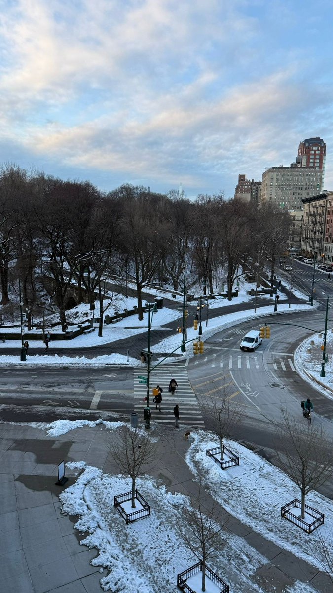 It's snowing again in Manhattan, which is where I live, the northwest corner of Central Park.