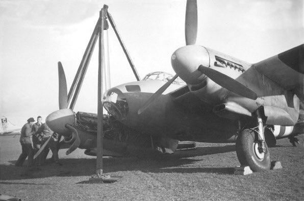 Spitfire AA810 tweet media