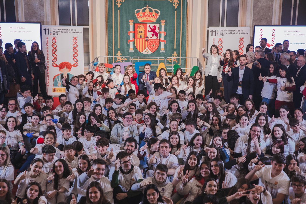 Ministerio de Educación, FP y Deportes (@educaciongob) on Twitter photo Un lunes muy especial en la sede de <a href="/educaciongob/">Ministerio de Educación, FP y Deportes</a>❤️
Hemos celebrado la II Feria de la Niña y la Mujer en la Ciencia en la que el presidente <a href="/sanchezcastejon/">Pedro Sánchez</a> y la ministra <a href="/Pilar_Alegria/">Pilar Alegría</a> han conocido los proyectos STEAM de varios centros educativos
educacionfpydeportes.gob.es/prensa/actuali… Un lunes muy especial en la sede de <a href="/educaciongob/">Ministerio de Educación, FP y Deportes</a>❤️
Hemos celebrado la II Feria de la Niña y la Mujer en la Ciencia en la que el presidente <a href="/sanchezcastejon/">Pedro Sánchez</a> y la ministra <a href="/Pilar_Alegria/">Pilar Alegría</a> han conocido los proyectos STEAM de varios centros educativos
educacionfpydeportes.gob.es/prensa/actuali…