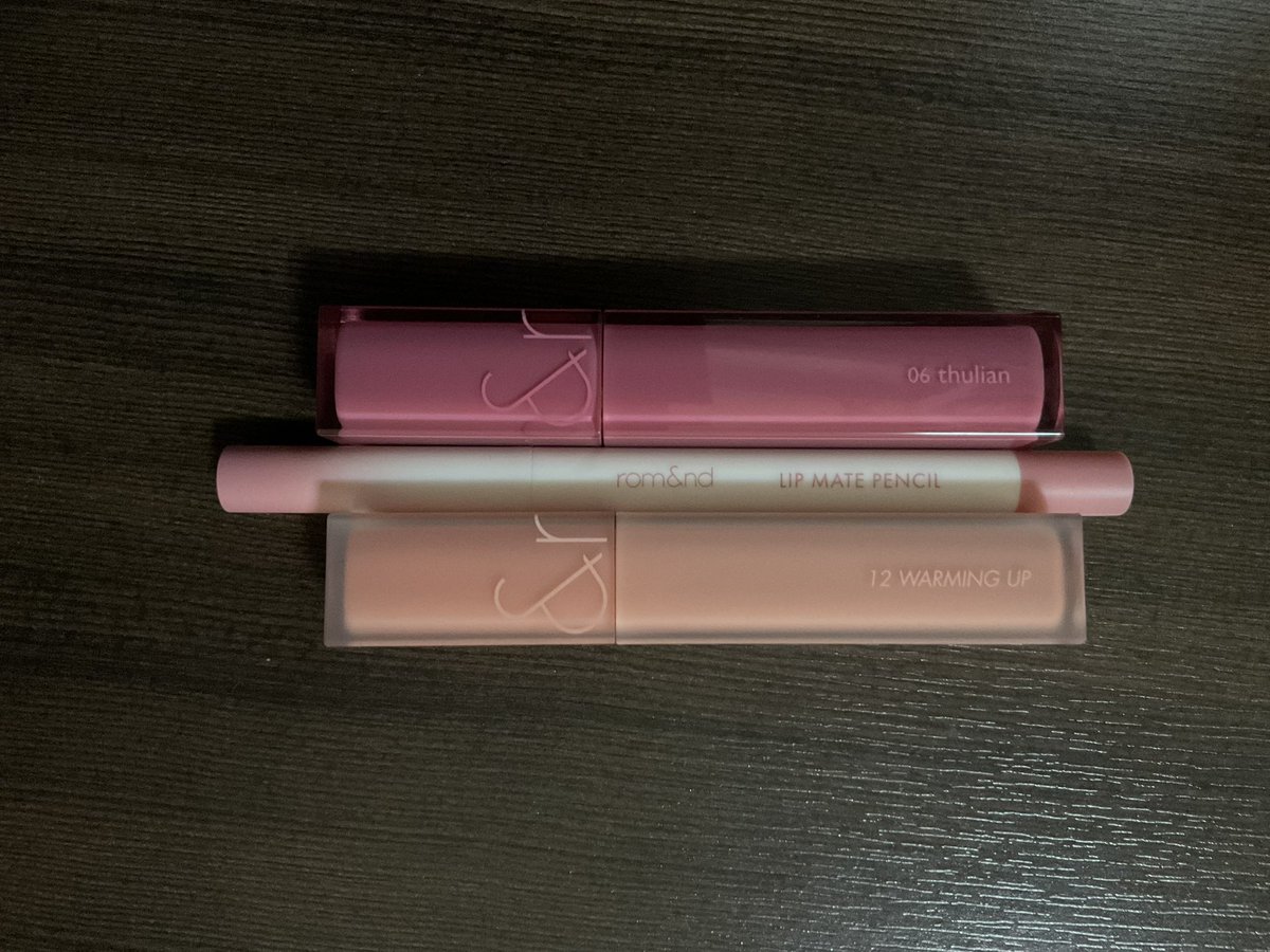 BarryM_1997's tweet photo. @yuyuoi_l ส่งต่อค่ะ
- rom&amp;nd lip mate pencil 04ใช้ 2 ครั้ง
290฿ หมดอายุ 2027
- rom&amp;nd (dewy water 06, blur fudge 12) ใช้ไม่เกิน 5 ครั้ง
220฿ หมดอายุ 2026
ส่งฟรี สอบถามได้นะคะ https://t.co/tPr5Z6AebD