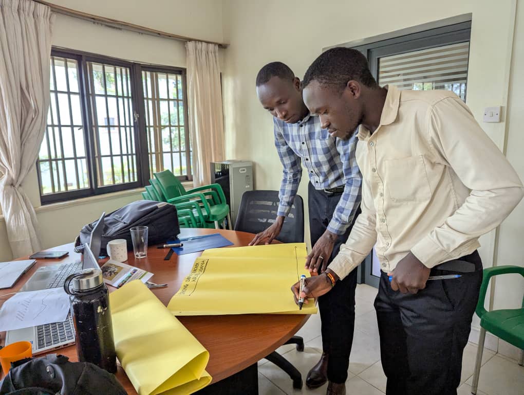 MiracleFeet tweet media