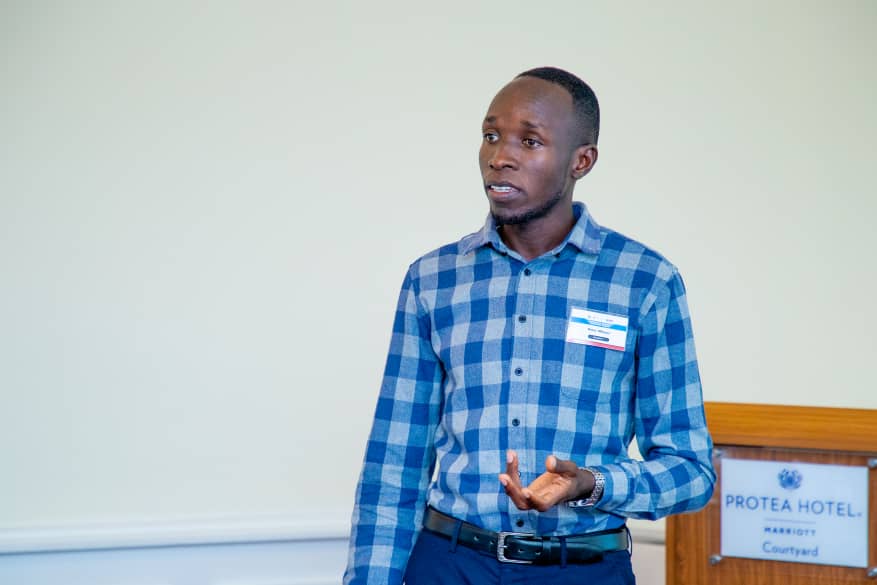 MiracleFeet tweet media