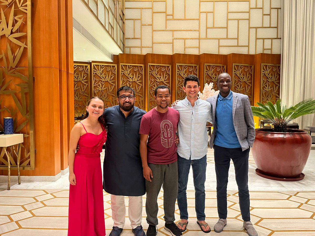 MiracleFeet tweet media