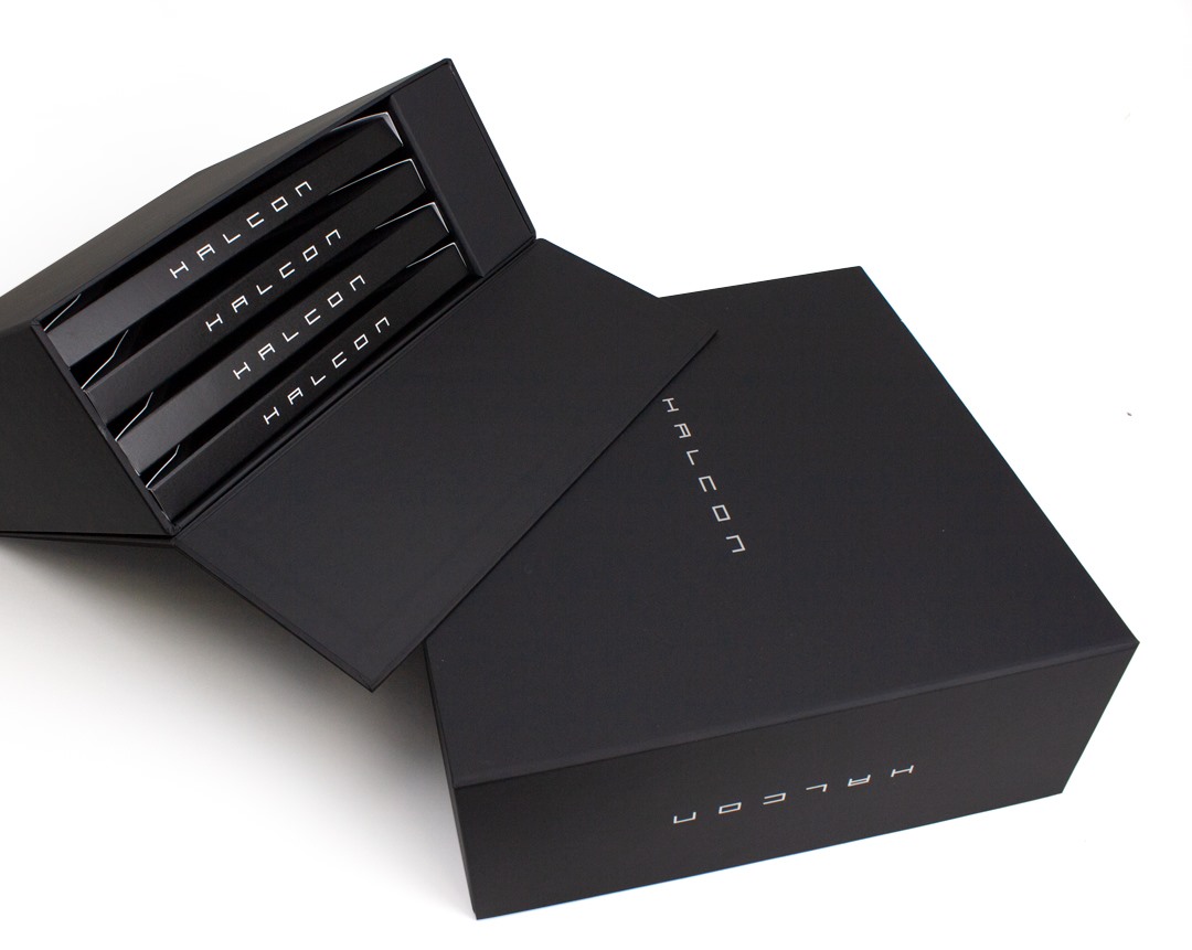 SunpackDotCom's tweet image. If you have an idea we can make it a reality. This is an example of a custom box to the T. The customer had an idea and we designed the packaging from scratch. #MagBox #magboxmonday #creativepackaging #packagingdesign #customboxes #creative #design #luxurydesigner #samplekit