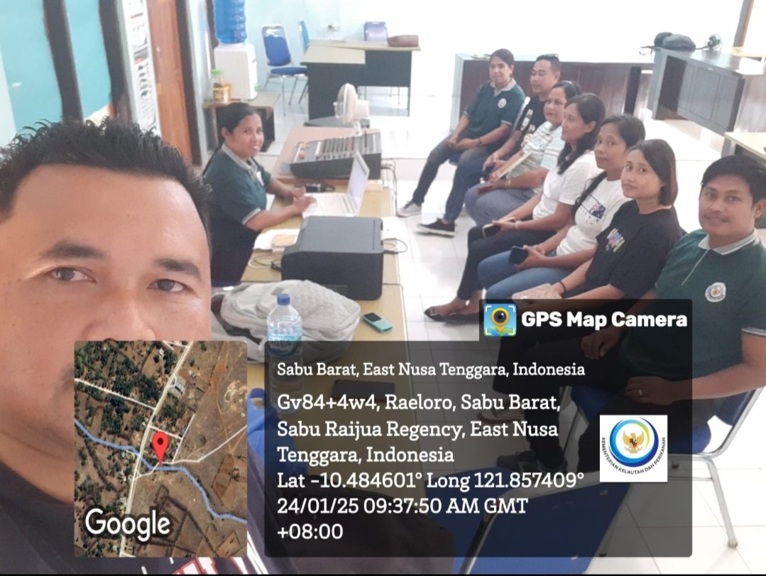 LabuYuslinda's tweet photo. Jumat, 24/01/2025, Yuslinda Labu, Luhkan Sabu Raijua di Pos Penyuluh Perikanan Kab. Sabu Raijua. Mengadakan rapat internal penyuluh perikanan dalam rangka membahas tentang Pos Penyuluh Perikanan 
#GiatLuhkanSatminkalGONDOL 
#SabuRaijua https://t.co/GSahQhNMo3