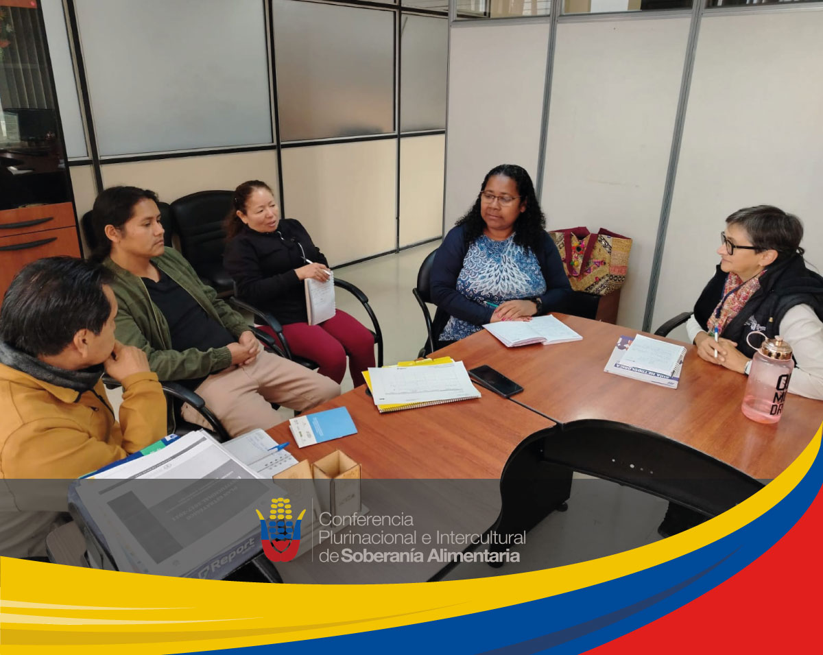 Copisaec's tweet photo. COPISA| El pasado viernes recibimos la visita de Soledad Torres Dávila, analista del Consejo Nacional Para la Igualdad de Género (CNIG), para analizar estrategias para incluir el tema Género en el Plan de Acción de #COPISA.
@CIgualdadGenero https://t.co/V6iBCLrM9b