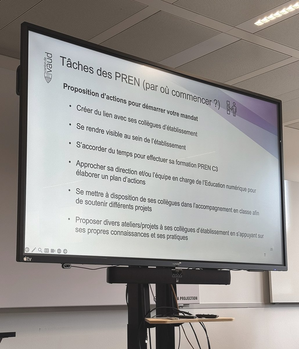 Bravo à la deuxième volée des personnes ressource en #éducation #numérique (PREN) du cycle 3 qui vient de commencer son parcours de 6 jours de formation à la <a href="/HEPVaud/">HEP Vaud</a>. Le déploiement de l'#éducationNumériqueVD est en bonne voie!