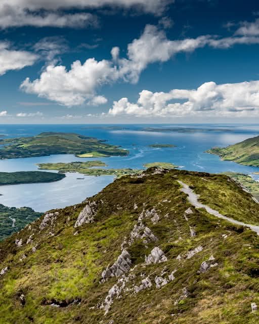Where Is Your Favourite Hiking Trail In Ireland ⛰️

The hiking trail at the top of Diamond Hill in Connemara National Park, Ireland 🇮🇪 

📍Co Galway - Éire ☘️ 

<a href="/ConnemaraIe/">Connemara.ie</a> <a href="/Connemaraloop/">Connemara Loop</a>

📸 Molly Malone (FB)