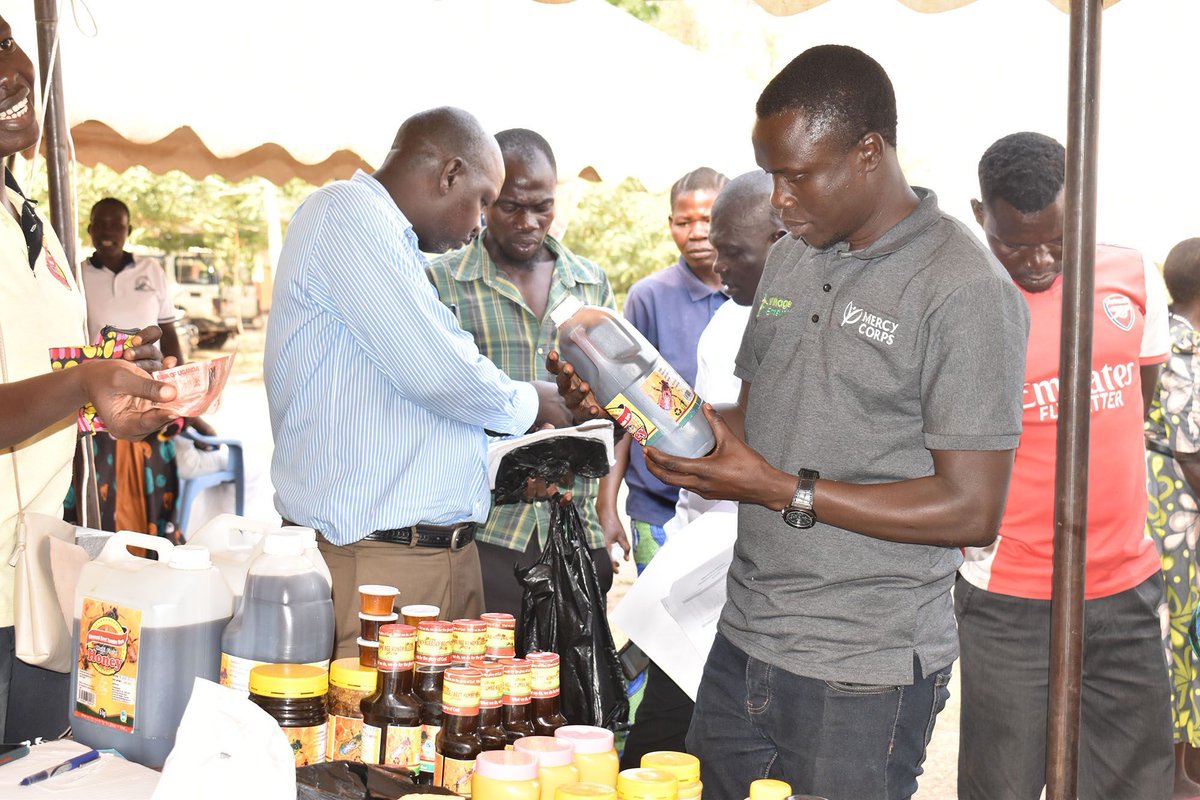 Through these expos , our commitment remains firm:
✅ To raise awareness about available market opportunities in refugee settlements.
✅ To Strengthen participants’ understanding of market actors ahead of the randomized controlled trial evaluation by IDinsight.