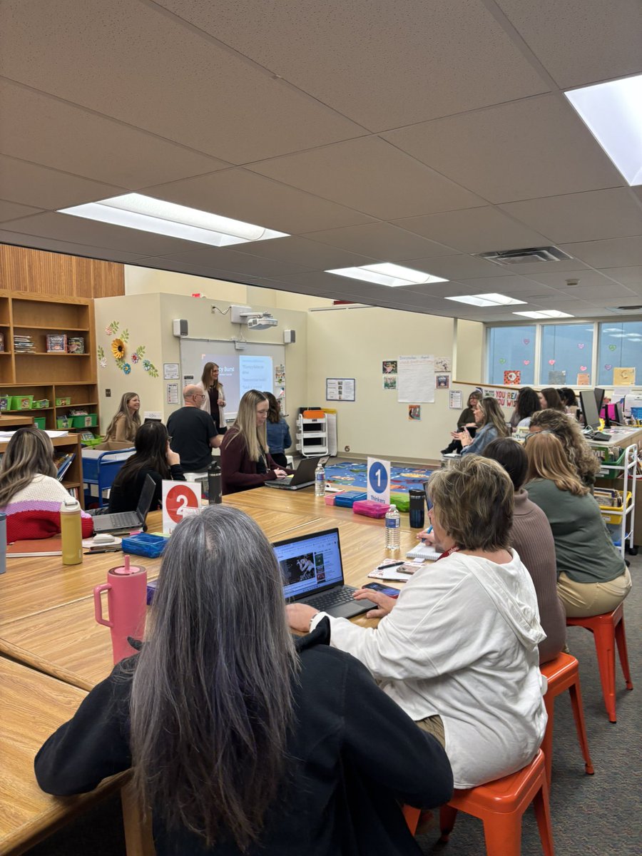 Lauren Lostumbo presenting a Staff Burst PD on Fluency! This following a one-hour staff meeting using our LETRS manual for revisiting our learning! #ProudToBeDDE