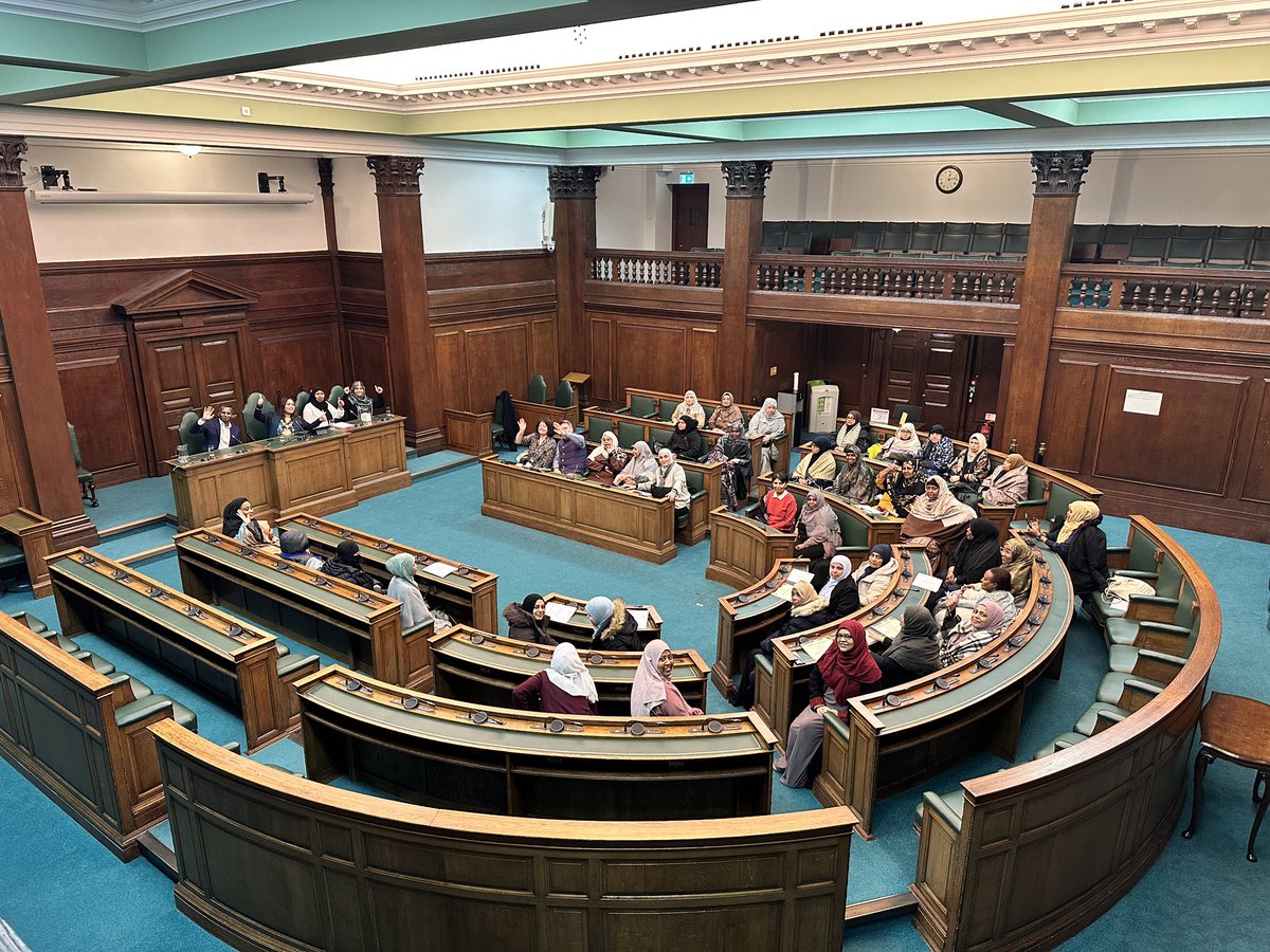 Nash_Ali21's tweet photo. Thank you to @mayorofcamden for hosting our certificate awards ceremony and celebrating the achievements of over 50 women who excelled in Maths, English and health awareness classes supported by @workingmenscoll and @MaryWardCentre @CamdenCouncil @NewJournal https://t.co/y8cpLXpAIJ