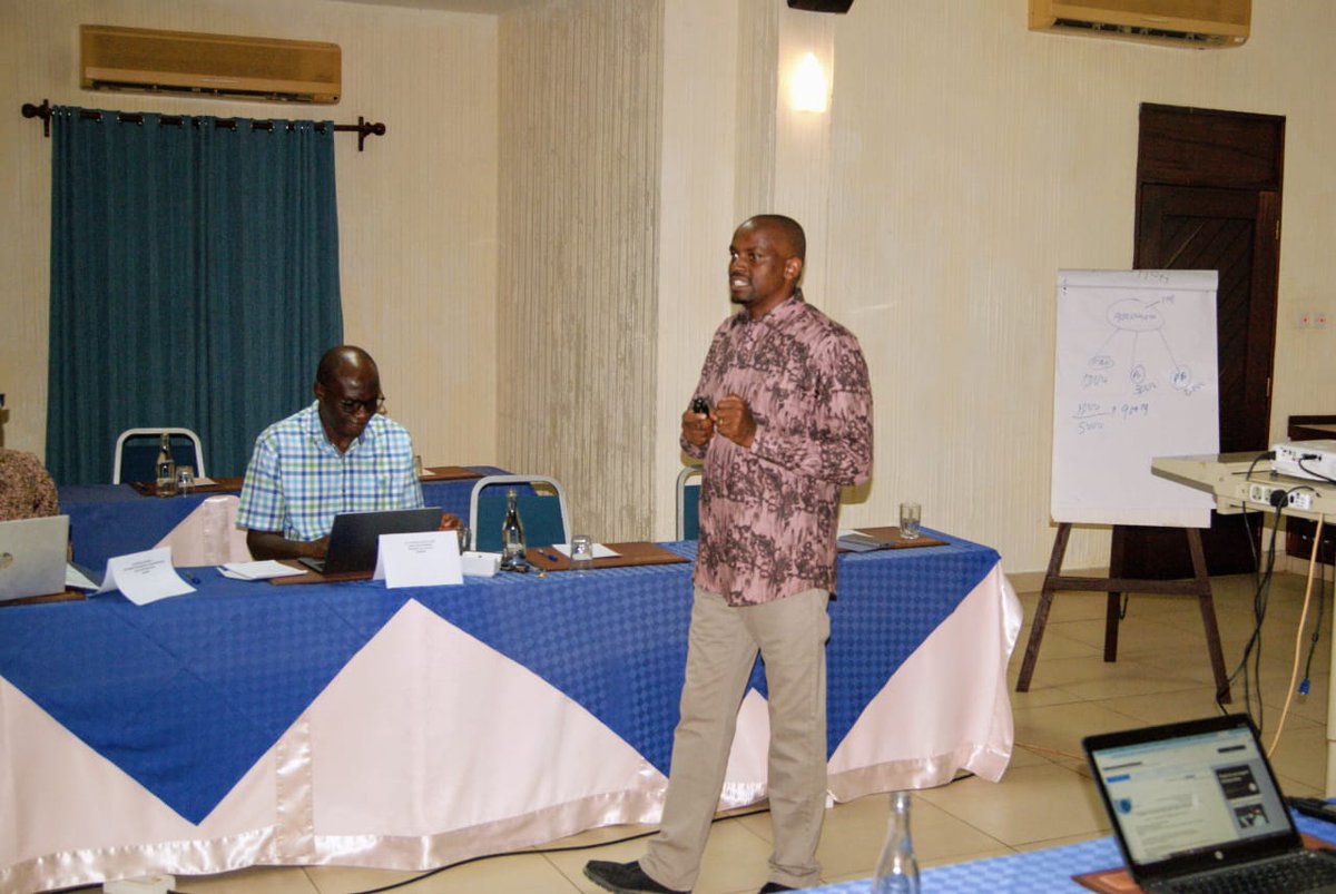 KaranjaJN's tweet photo. Privileged to facilitate the Social Health Authority (SHA) Board induction program, providing insights on effective governance, leadership, and strategic decision-making to enhance institutional excellence.
#GovernanceTraining #Leadership #ICS_Kenya https://t.co/oyk8yPT0uH