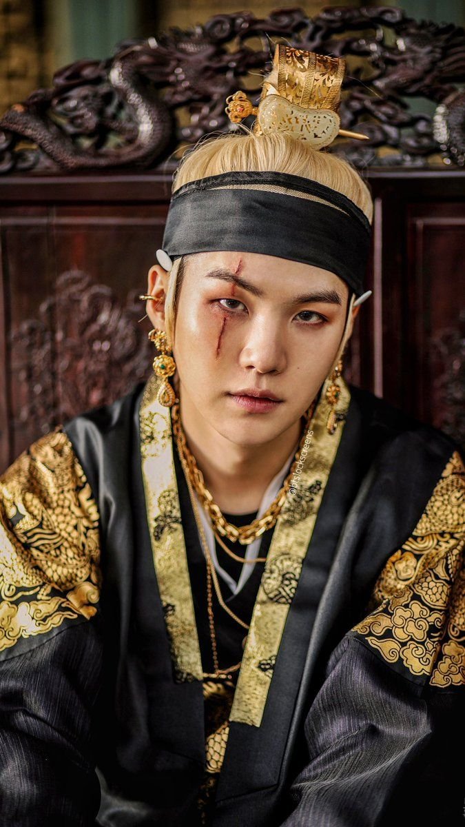 DataAgustD's tweet image. 🌟 Open &amp;amp; engage with the article‼️
❝ It highlights the global cultural impact of #AgustD&apos;s Daechwita!

💬“BTS’s #SUGA (Agust D) introduced Gugak to the global market by blending Daechwita, a Korean Intangible Cultural Heritage, into hip-hop.”

❝It also spotlights @BTS_twt&apos;s…