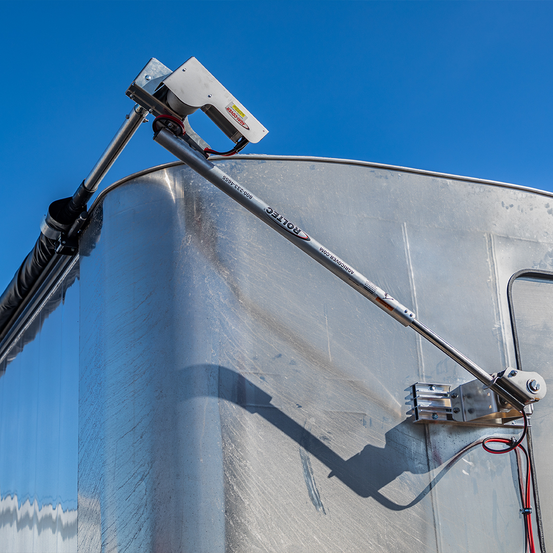 agricoverinc's tweet image. Built to cover it all—refuse, chips, and everything in between. #ROLTEC #ElectricConversion is a reliable tarping system for those dirty jobs. 

#AGRICOVERSolutions #AGRICOVERRollTarps #woodchipper #woodchips #woodchiptruck #woodchiptrailer #chiptrailers #chipper #RefuseTrailer