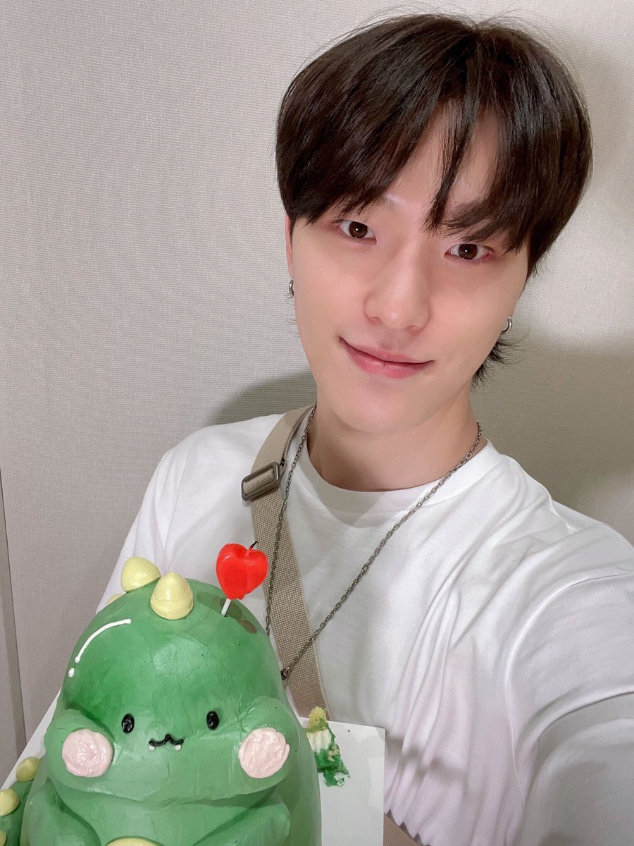 ์ฟฑ์ ์ (@wonubliss) on Twitter photo WAIT ITS MAKNAE DINO DAY ๐ฆฆ๐ฆ
#์บ๋ฟ๋ค์_์กด์ฌ์์ด์ _๋๋
ธ์์ผ
#DINOW_OF_KPOP_DAY <a href="/pledis_17/">์ธ๋ธํด(SEVENTEEN)</a> WAIT ITS MAKNAE DINO DAY ๐ฆฆ๐ฆ
#์บ๋ฟ๋ค์_์กด์ฌ์์ด์ _๋๋
ธ์์ผ
#DINOW_OF_KPOP_DAY <a href="/pledis_17/">์ธ๋ธํด(SEVENTEEN)</a>