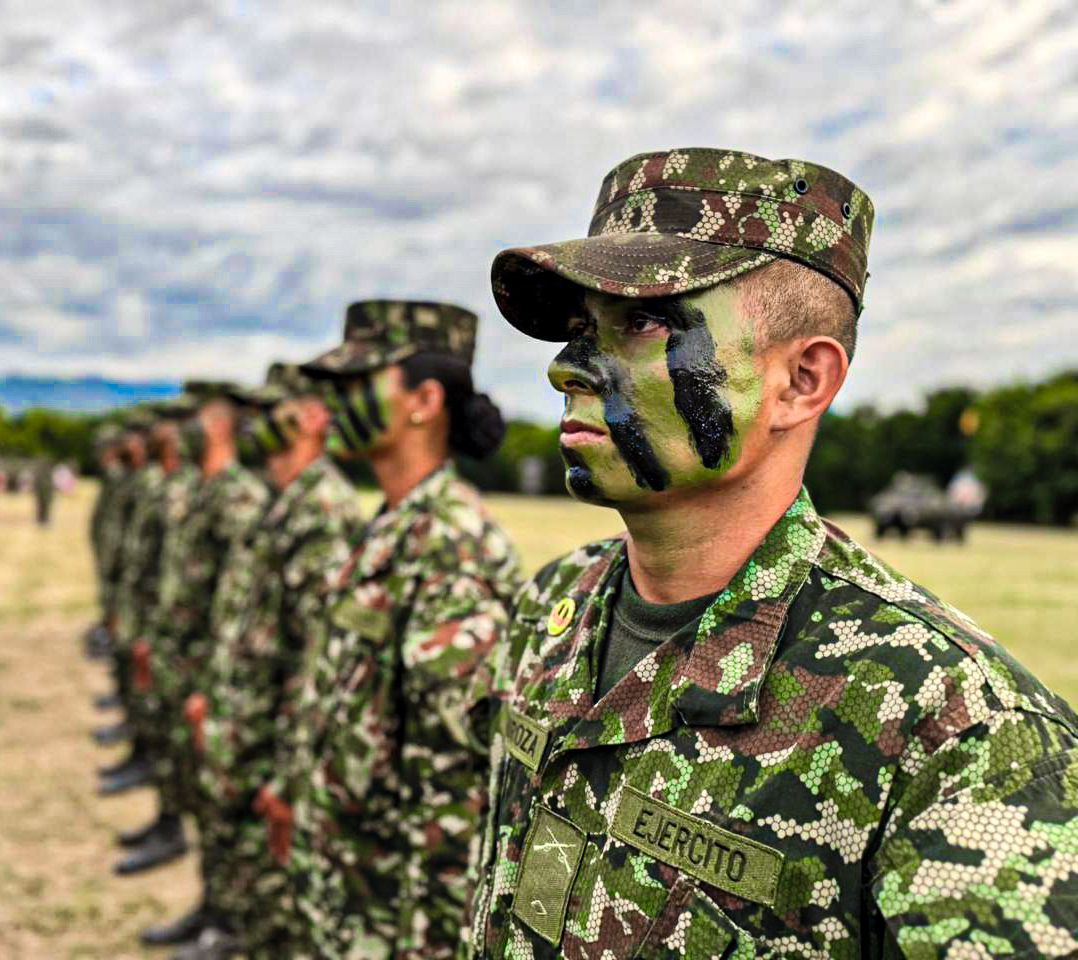 ejercito_COPER's tweet image. 🎉¡Gran noticia! La #DIPER del @COL_EJERCITO anuncia el ingreso de 570 dragoneantes al escalafón. Ascenderán a Cabo Tercero en la Escuela Militar de Suboficiales, reflejando su disciplina y vocación. ¡Felicitaciones! 🇨🇴 #PatriaHonorLealtad