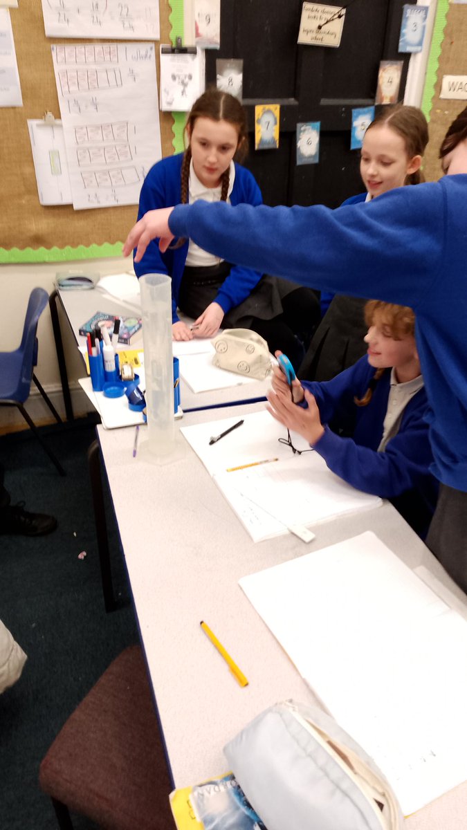 IVSchool's tweet image. Evenlode have been testing water resistance and the effects of surface area and shape on it.