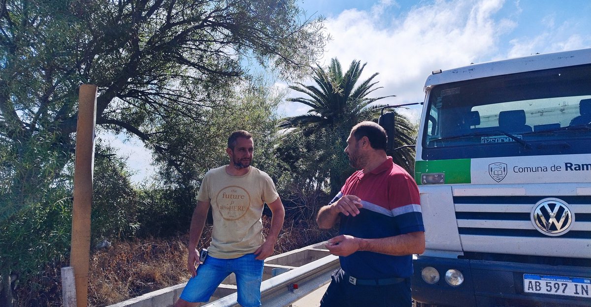 ComunadeRamona's tweet photo. Iniciamos obra en el canal perimetral 🙌🏼
‼️Se trata de un importante esfuerzo para mejorar la infraestructura y prevenir inundaciones, garantizando un adecuado flujo de agua de lluvia. 👏🏼 https://t.co/luyZDIqpNU