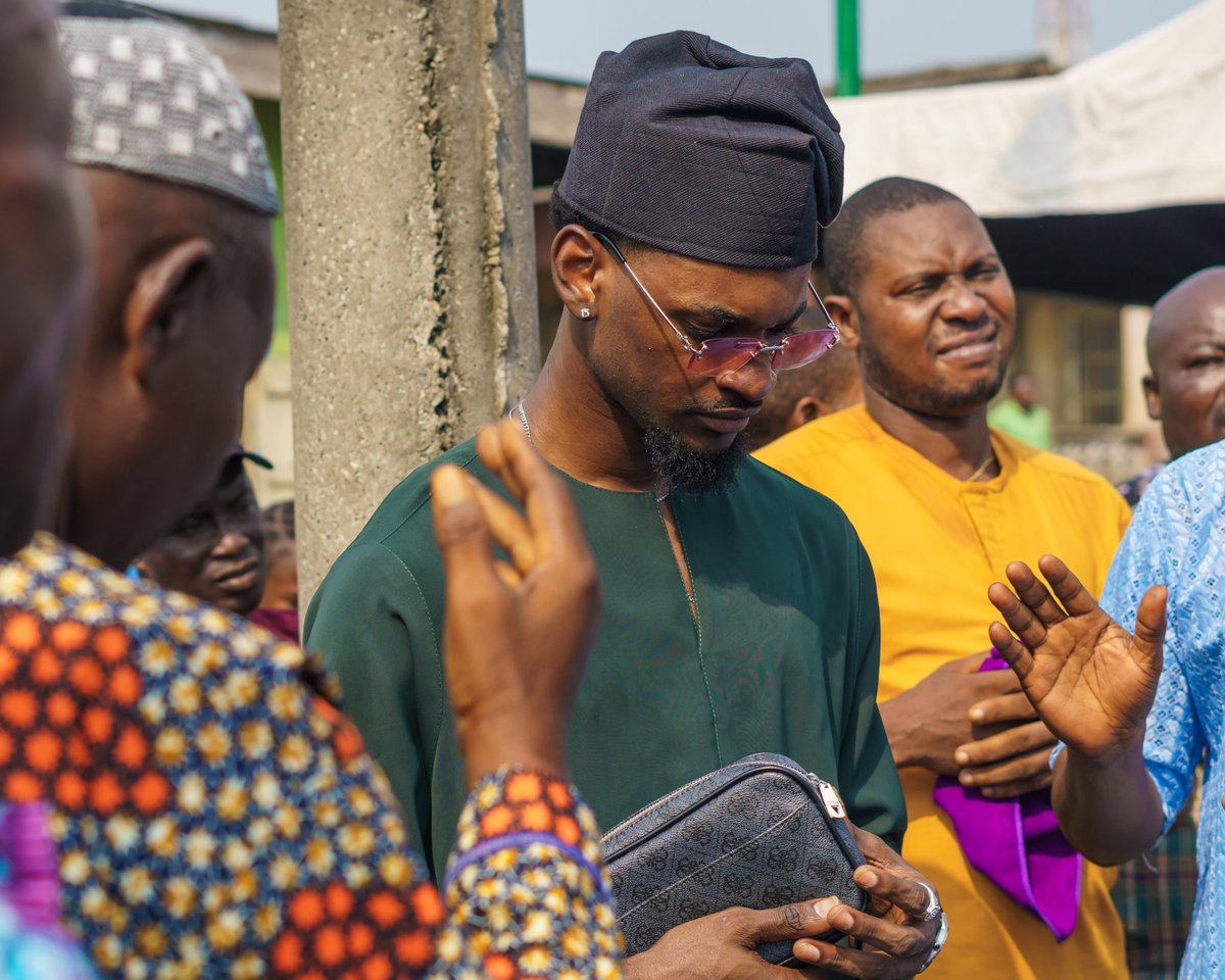 iam_topherJ's tweet image. So happy to commission this borehole for the MAGBON ALADE COMMUNITY 🙏🏾❤️

A special birthday gift, made possible by generous people who share my values.  

Grateful beyond words.🙏🏾

Tonita Premium Group God bless you ❤️