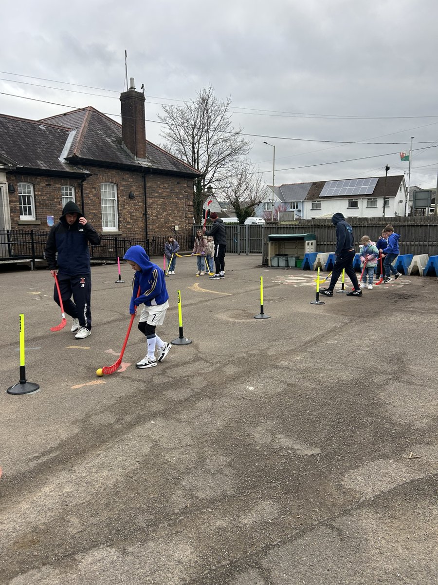 HockeyWales's tweet photo. 👏Fantastic to be at @DolauSchool on Friday for a brilliant #RR81 charity event, at which over 300 pupils took part in hockey activities to honour Rhys Rubery's life and his love for his favourite sport.

Huge diolch to Joanne Rubery and family for allowing us to support the event, as well as to the pupils and staff at Dolau Primary for organising and @SwanseaUni students who volunteered their time to help.

@SwanseaUniHC