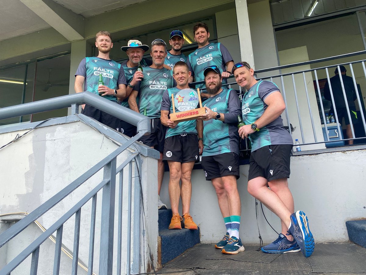 Chris Brown tweet media