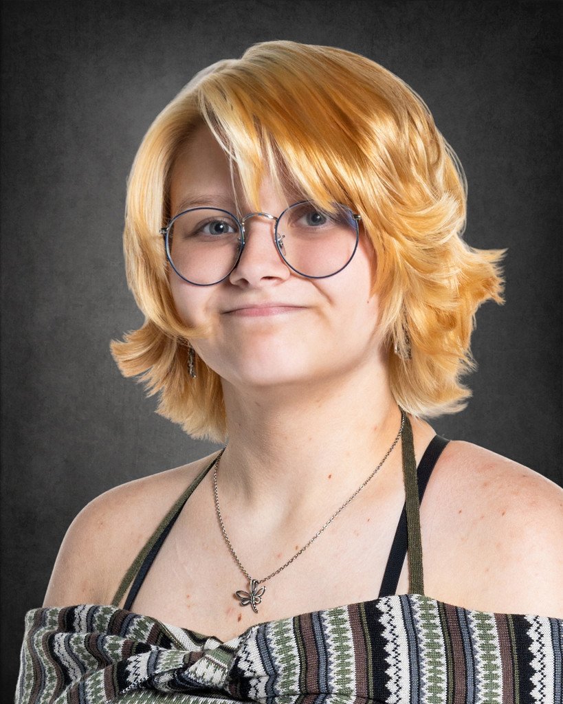 Congratulations to the 1400's freshmen student of the week - Kendyl Briscoe! Kendyl was selected for her determination, active participation in class, and helpfulness to everyone around her. 
Way to make Bulldog Country PROUD!!!