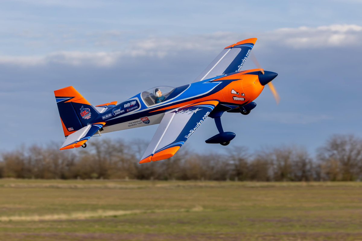 LogicRC's tweet image. The E-flite Extra 330SC 3D 1.3m offers nearly unlimited aerobatic and 3D performance potential – even beyond that of the full-scale design!
bit.ly/EFlite_Extra33…
#logicrc #efliterc #extra330sc #3dairplane #rc #radiocontrol #rcairplane #HorizonHobby