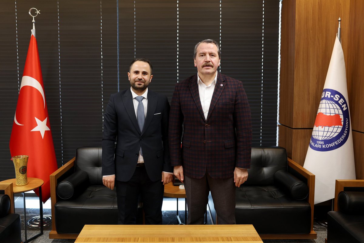 salihoglu_vedat's tweet photo. Memur -Sen ve Eğitim Bir -Sen  Genel başkanımız Sn. @_aliyalcin_'ı   ziyaret ettik. ADEM kulüplerimiz de yaptığımız projeleri kendilerine aktardık. 
Kabulleri için Sn. Genel başkanımıza çok teşekkür ediyor çalışmalarında kolaylıklar diliyorum. https://t.co/kGycRe0n5Q
