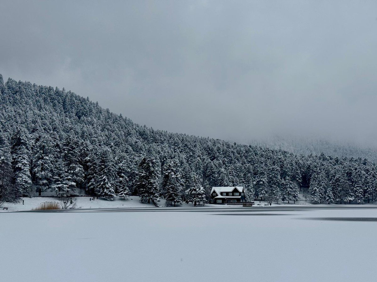 Şanlıurfa müteahhitler derneği başkanı <a href="/ASIKLIMUSTAFA/">MUSTAFA AŞIKLIOĞLU</a> birlikte yönetim kurulu olarak 2025 İnşat sektörü <a href="/yilkesseramik/">Yılkes Seramik</a> dört günlük Bolu Abant buluşmasına katıldık programı hazırlayan Yılkes yönetim kurulu başkanı sayın <a href="/mehmetyilmaz163/">Mehmet Yılmaz</a> teşekkür ediyoruz <a href="/sumder6363/">Şanlıurfa Müteahhitler Derneği</a>
