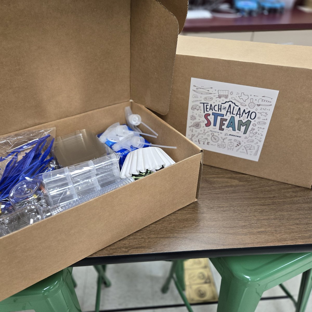 So thankful <a href="/OfficialAlamo/">The Alamo</a> Education team for always providing amazing learning experiences for teachers &amp; students! Shout out to <a href="/Boeing/">The Boeing Company</a> for supporting STEM Education! Our 5th &amp; 4th grade Longhorns <a href="/NISDLeonSprings/">Leon Springs Elementary</a> are so excited to learn from these STEAM kits!