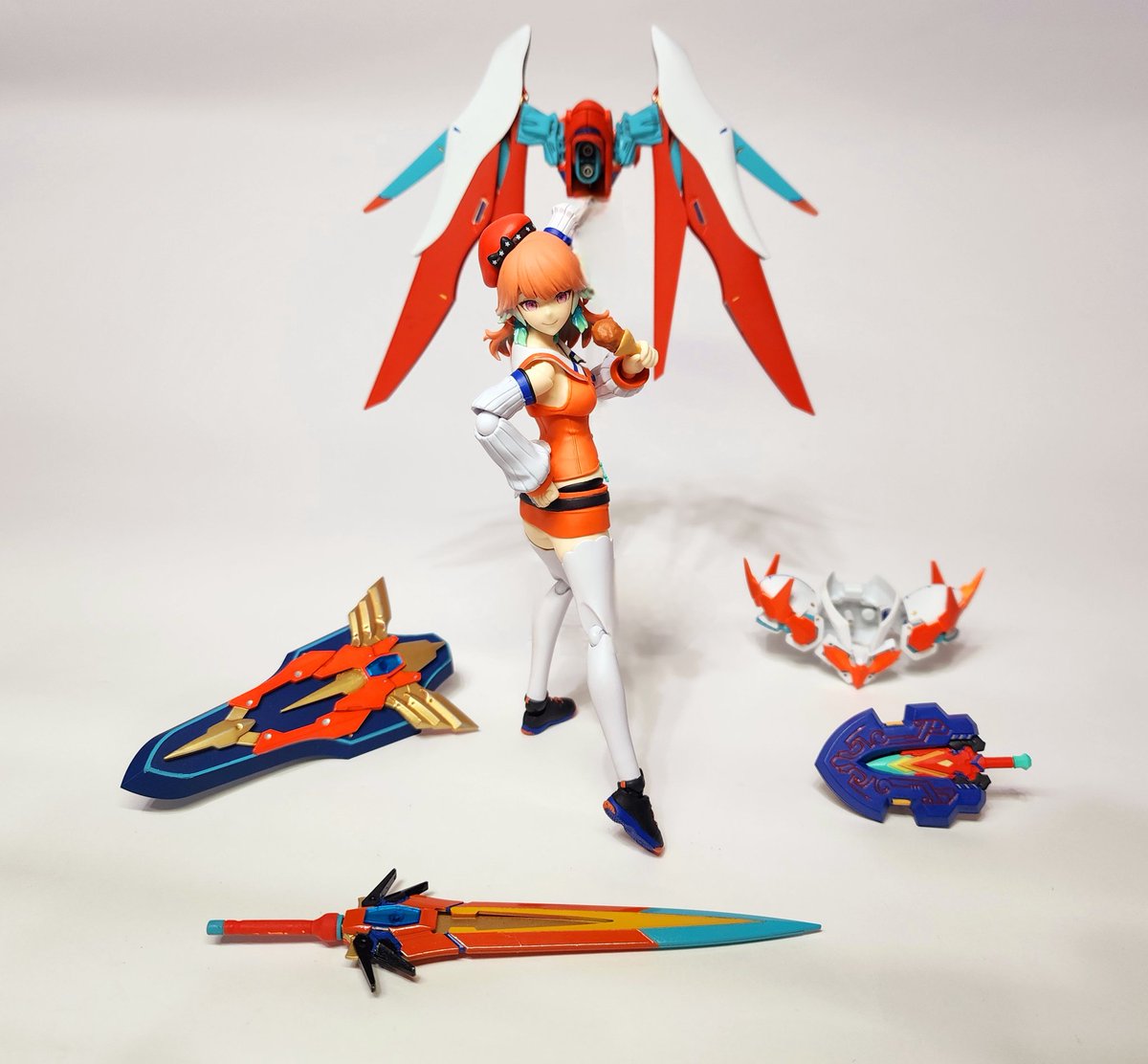 kuro306121's tweet photo. KIKKERIKIII！！！

火雞之翼
不死鳥の翼 
Wings of the Phoenix
（2／2）

#KFPicasso #KFPMEMES #kfp #figma627 #gumpla https://t.co/su52WbqFUL