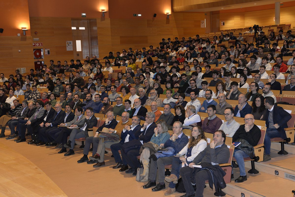 Juan Ignacio Cirac regresa a la UCLM “entusiasmado” para hablar de cómo los ordenadores cuánticos revolucionarán el mundo.
El físico, Premio Príncipe de Asturias y Premio Wolf, ha participado en el 30 aniversario de <a href="/IndustrialesCR/">ETS Ingeniería Industrial CR</a> 
uclm.es/noticias/notic…