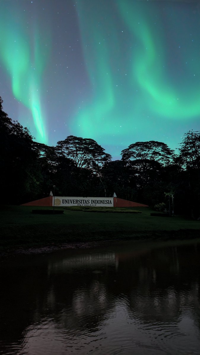 justran29's tweet image. Kalo kalian masuk UI, tiap sore bakal liat ginian