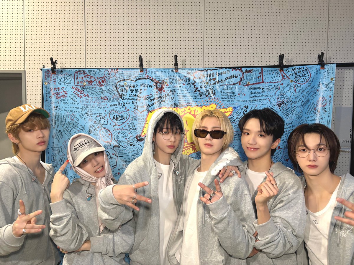 OSAKA DAY 2は周りに慣れてたから、前よりスムーズだったよ。なんか家みたいに落ち着いた感じがした、もしかしたら君のおかげかな？全身に会場の愛を受けた1日だったよ！
️ㅤ
️