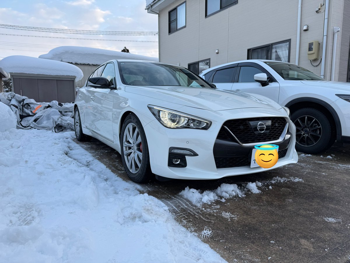Thazss's tweet photo. 雪かきしんどかった〜道が大丈夫だったら埼玉に乗って帰る〜 https://t.co/uzHIhwg833