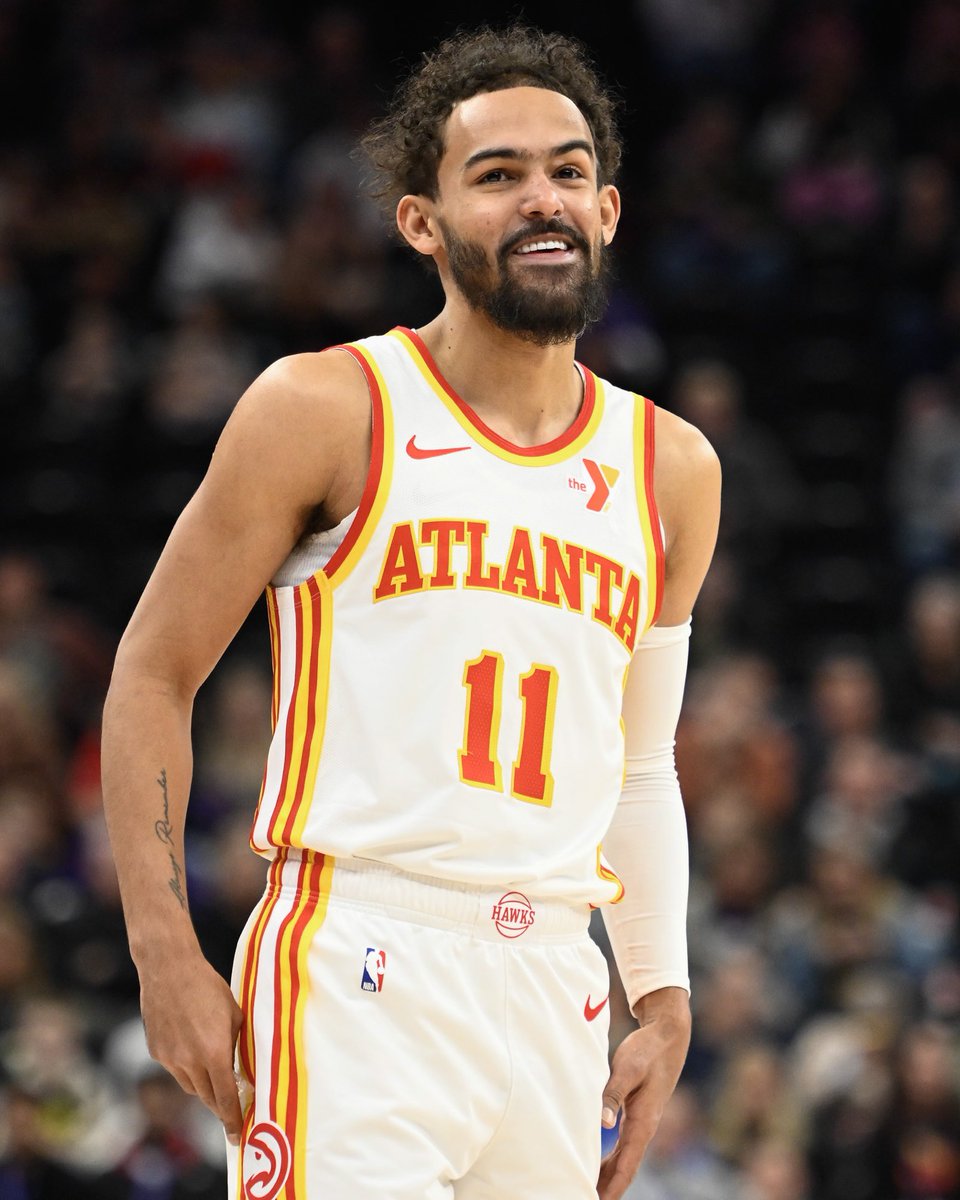 BleacherReport's tweet photo. Trae Young will replace Giannis in the All-Star Game, per @ChrisBHaynes 🥶❄️ https://t.co/gH3qMF0LwN