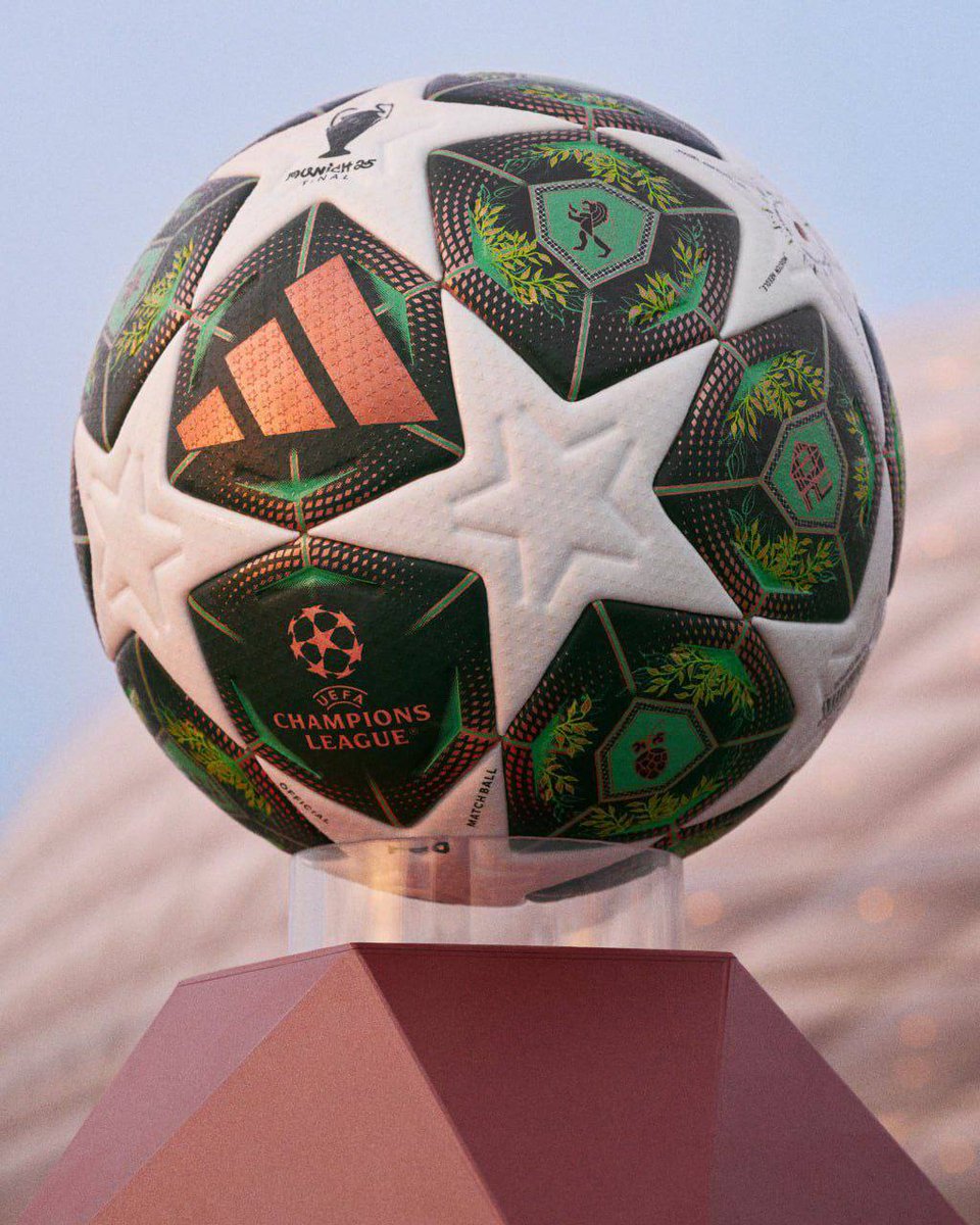 TTMedyaOfficial's tweet photo. ⚽️ UEFA Şampiyonlar Ligi'nde sezonun geri kalanında kullanılacak top tanıtıldı. https://t.co/VO5OOuXkLK