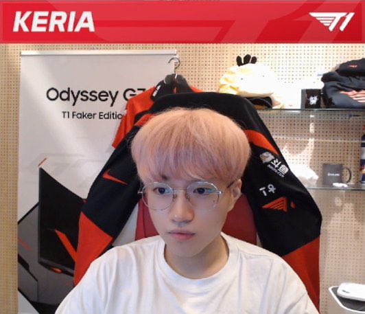 godofmonky's tweet photo. 류민석다시염색해주면좋겟다 https://t.co/47Bw2J8NRN
