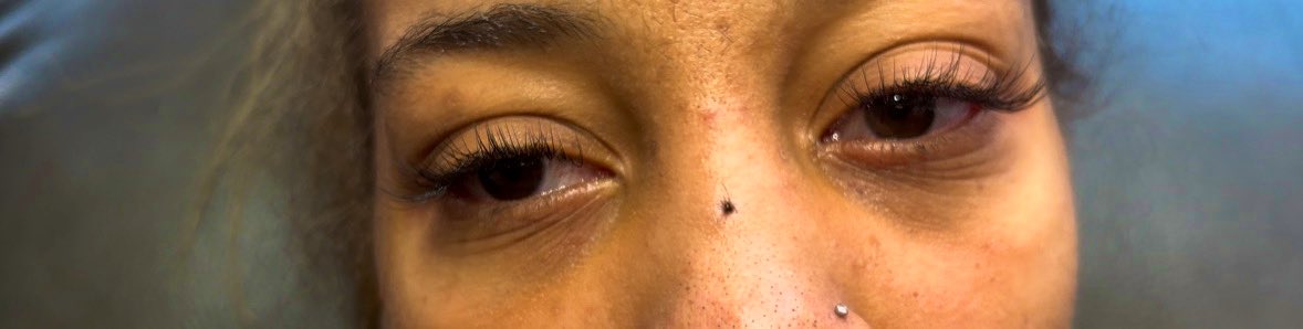 AlongCameWALA's tweet image. Book your next classic lash look today 🤭❤️🩷❤️🩷

#lashes #dmv #classiclash #classic #maryland 

lashes-by-tiyan.square.site/?fbclid=PAZXh0…