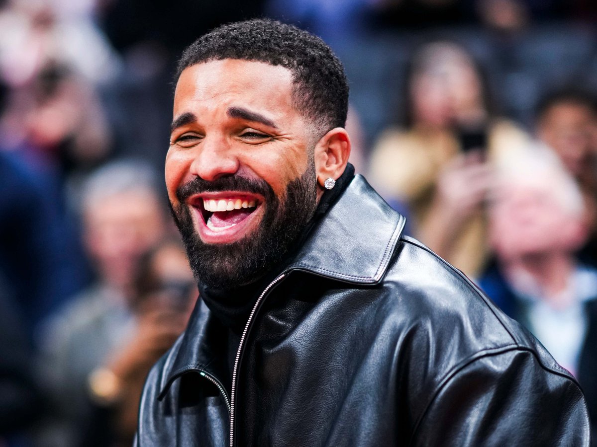 barstoolsports's tweet photo. Drake Was The Biggest Winner Of The Super Bowl Says @NickySmokess

https://t.co/Z0QZhl7jVM https://t.co/TdYJVP6leX