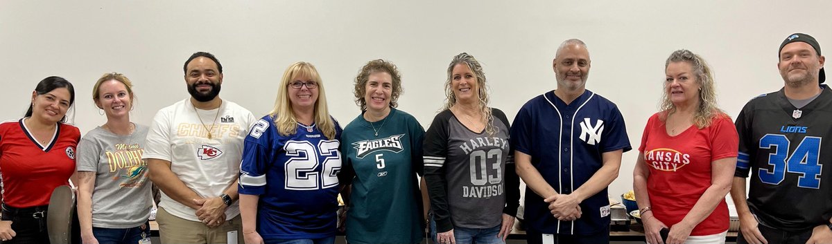 serviceexperts's tweet image. Win or lose...our experts had a great time celebrating the Big Game! 🏈