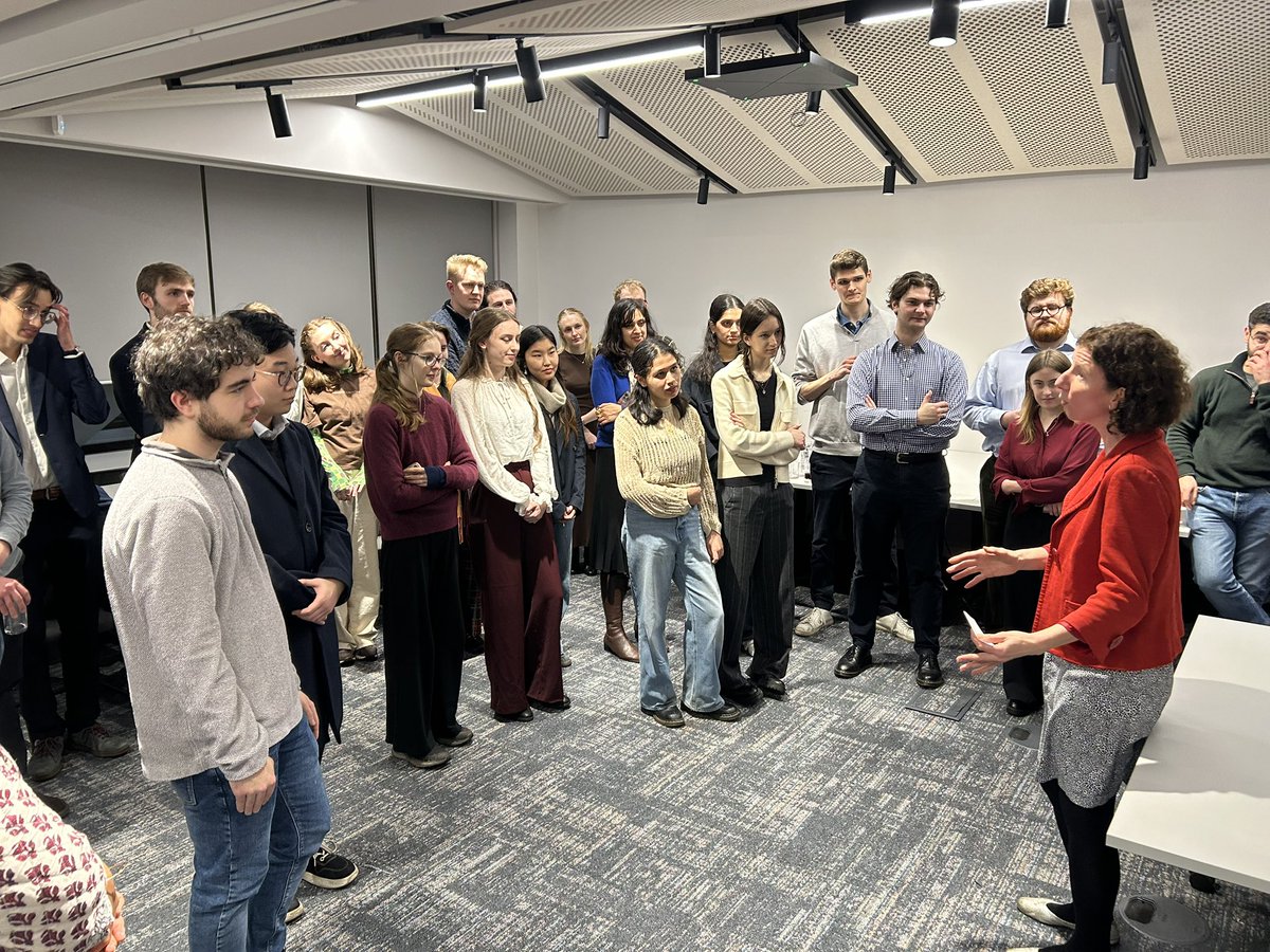 Joe Dromey (@joe_dromey) on Twitter photo Great to join the celebration of the first <a href="/YoungFabians/">Young Fabians</a> Policy Reseach Fellowship.
It’s a fantastic programme to equip young people with the skills and knowledge to work in policy.
Massive thanks <a href="/AnnelieseDodds/">Anneliese Dodds</a> for joining and to the fantastic <a href="/eloisesacares/">Eloise Sacares 🌸</a> for organising! Great to join the celebration of the first <a href="/YoungFabians/">Young Fabians</a> Policy Reseach Fellowship.
It’s a fantastic programme to equip young people with the skills and knowledge to work in policy.
Massive thanks <a href="/AnnelieseDodds/">Anneliese Dodds</a> for joining and to the fantastic <a href="/eloisesacares/">Eloise Sacares 🌸</a> for organising!