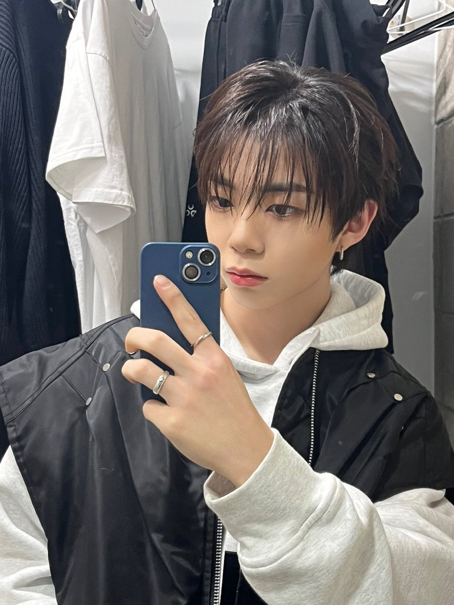 8TURNBRAZIL's tweet photo. 📸🦔| TWITTER
"Primeira semana de moda de Seul🤭😎"
#8TURN #에잇턴 #エイトターン
#이럴거면_다음생에 #likeafriend #승헌 #SEUNGHEON https://t.co/XqGZRgMSpo